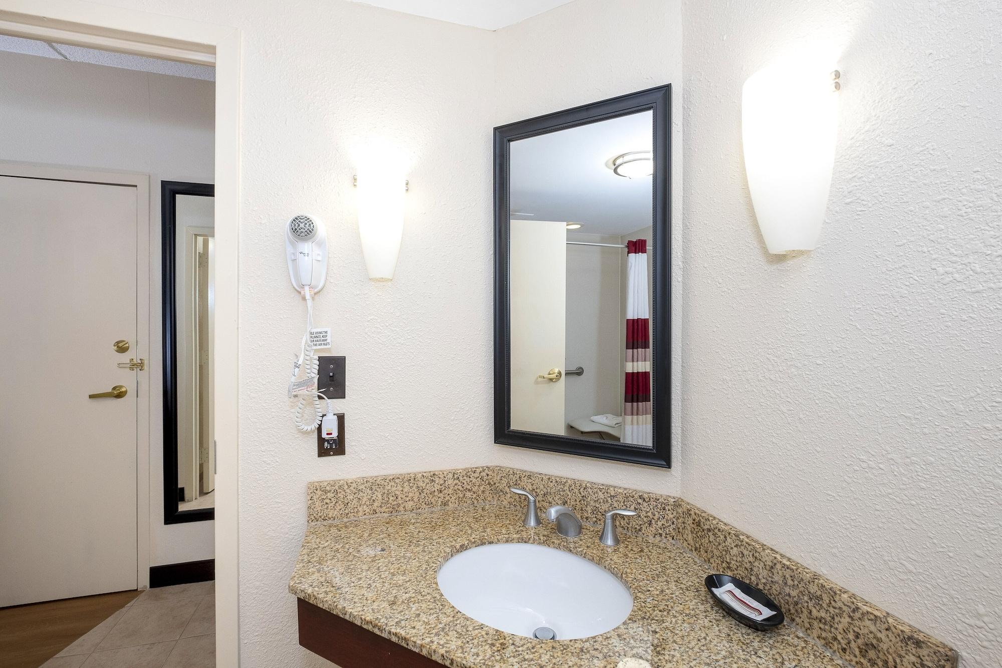 Red Roof Inn Meriden Ct מראה חיצוני תמונה